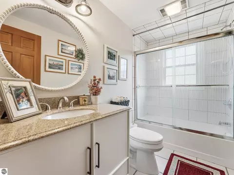 Bath - 15202 Circle Dr, Ocqueoc, MI 49759 photo 4 of 4