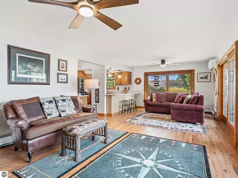 Living - 15202 Circle Dr, Ocqueoc, MI 49759 photo 5 of 6