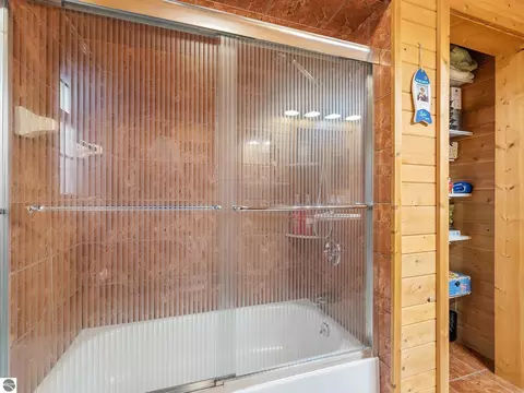 Bath - 15202 Circle Dr, Ocqueoc, MI 49759 photo 2 of 4