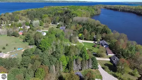 0 Lakeside Dr, Alden, MI 49612