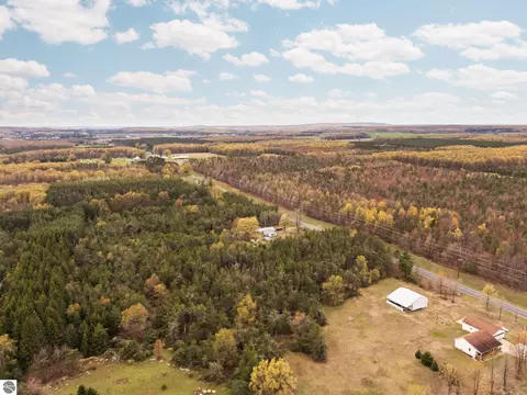 View/Area - 960 E 32 Rd, Boon, MI 49618 photo 5 of 18