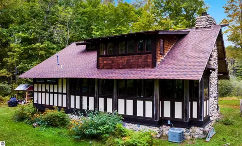 5635 Mystic Dr, Mancelona, MI 49659
