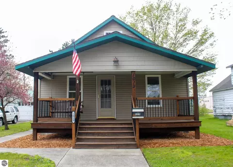 1019 2nd Ave, Cadillac, MI 49601