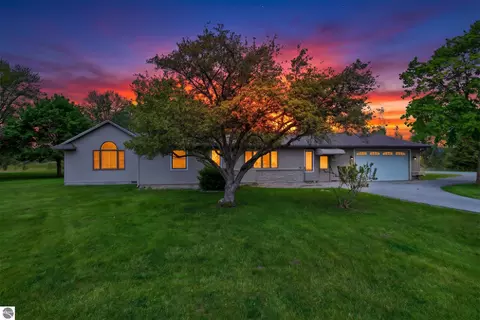 4506 M-18, Beaverton, MI 48612
