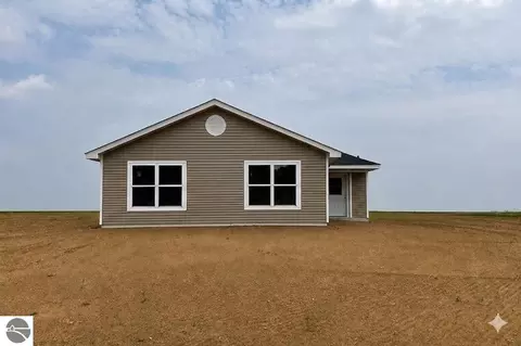 2946 Bowerman Rd, Kingsley, MI 49649