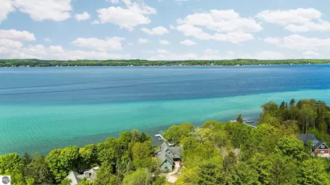1034 S East Torch Lake Dr, Bellaire, MI 49615