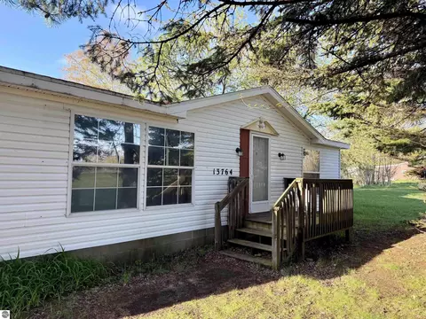 13764 Winters Rd, Kewadin, MI 49648