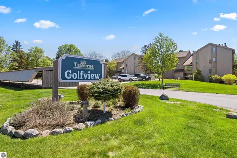 5542 Golfview Ct #27, Williamsburg, MI 49690