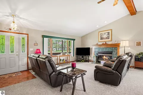 Living - 437 4th St, Lupton, MI 48635 photo 1 of 3