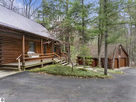5414 Birch Glen Rd, Lake Ann, MI 49650