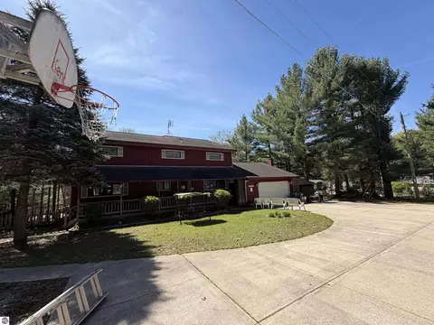 10477 NE Black Bear Rd, Kalkaska, MI 49646