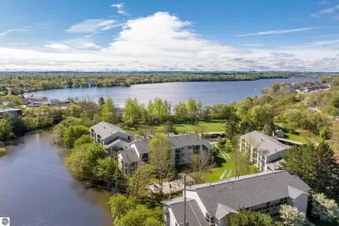 621 Riverine Dr #205, Traverse City, MI 49684