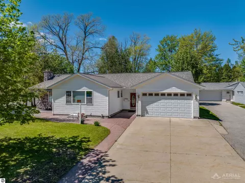 311 State St, West Branch, MI 48661