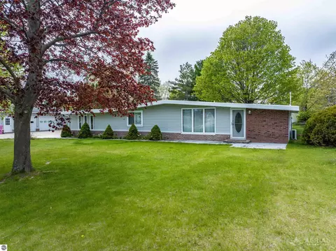 5229 Cedar Lake Rd, Oscoda, MI 48750