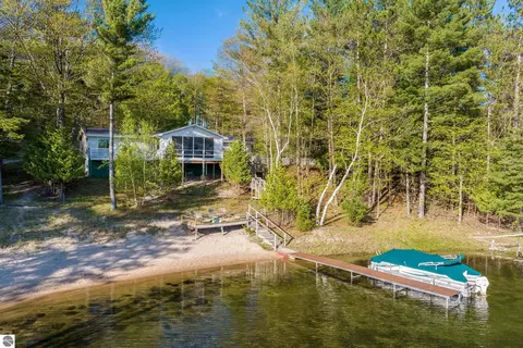 16533 Wagner Rd, Lake Ann, MI 49650