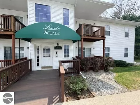 1011 E Lincoln St, East Tawas, MI 48730