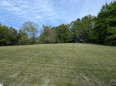 210 N Mackinaw Rd, Au Gres, MI 48703 photo 5