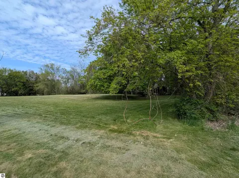 210 N Mackinaw Rd, Au Gres, MI 48703 photo 8