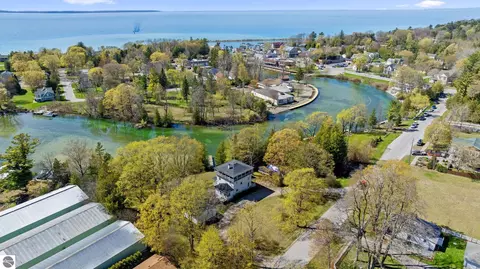 204 S Chandler St, Leland, MI 49654