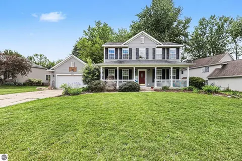 6444 Los Altos Dr NE, Rockford, MI 49341