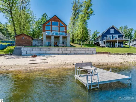 3319 S Ogemaw Trl, West Branch, MI 48661