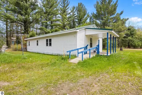 3357 SW Raymo Rd, South Boardman, MI 49680