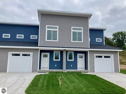 9336 S Flaska Dr #23, Cedar, MI 49621