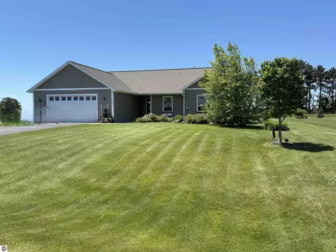 1364 Saffron Cir, Traverse City, MI 49696
