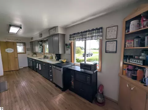 Kitchen - 1171 N M-65, Twining, MI 48766 photo 2 of 6