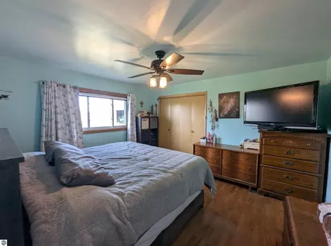Bedroom - 1171 N M-65, Twining, MI 48766 photo 1 of 7