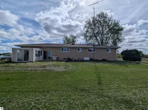 Exterior - 1171 N M-65, Twining, MI 48766 photo 14 of 17