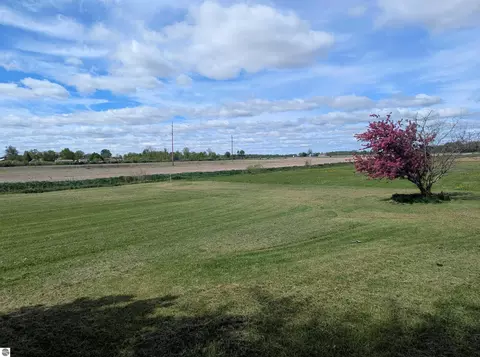 Exterior - 1171 N M-65, Twining, MI 48766 photo 10 of 17