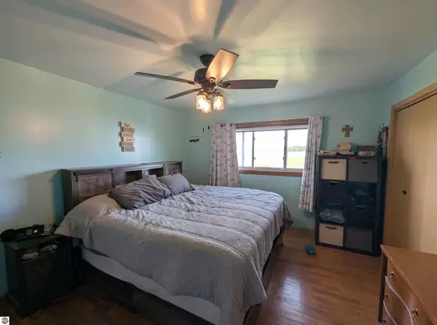 Bedroom - 1171 N M-65, Twining, MI 48766 photo 2 of 7