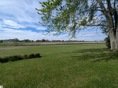 Exterior - 1171 N M-65, Twining, MI 48766 photo 8 of 17