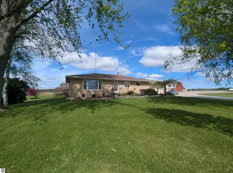 Exterior - 1171 N M-65, Twining, MI 48766 photo 7 of 17