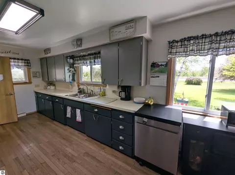 Kitchen - 1171 N M-65, Twining, MI 48766 photo 4 of 6