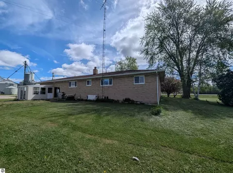 Exterior - 1171 N M-65, Twining, MI 48766 photo 13 of 17