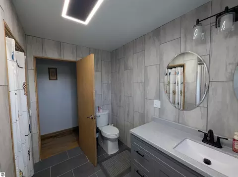 Bath - 1171 N M-65, Twining, MI 48766 photo 4 of 5