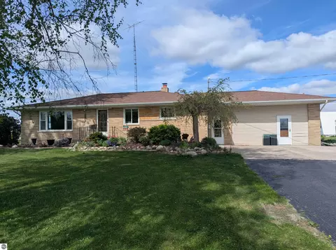 1171 N M-65, Twining, MI 48766
