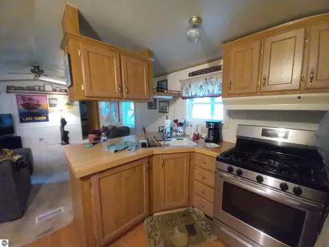Kitchen - 4144 E Anne St, Au Gres, MI 48703 photo 2 of 2