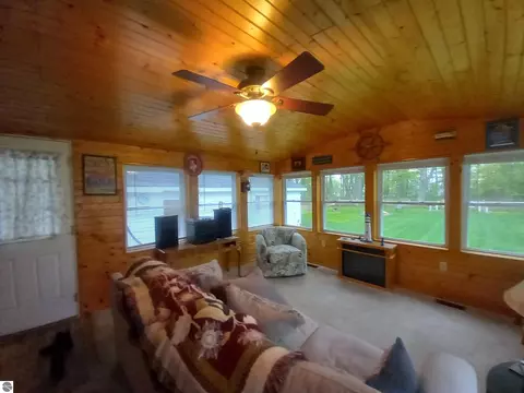 Exterior - 4144 E Anne St, Au Gres, MI 48703 photo 2 of 12