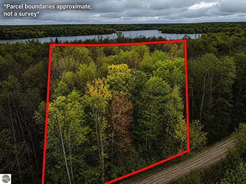 Vl 3.49a Elizabeth Lane, Iron River, MI 49935