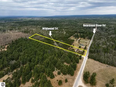 4724 SW Boardman River Rd, South Boardman, MI 49680