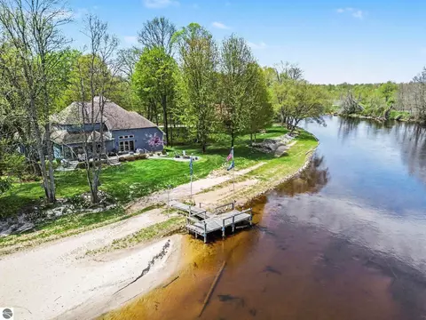 4364 Pointe Pl #41, Oscoda, MI 48750