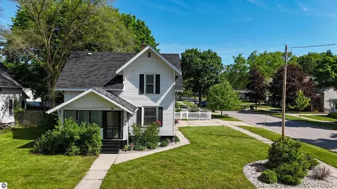 523 Liberty, Alma, MI 48801