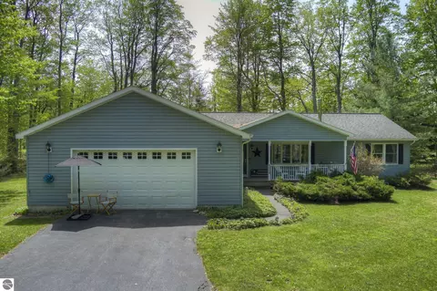 4451 S Hemlock Rd, Cedar, MI 49621