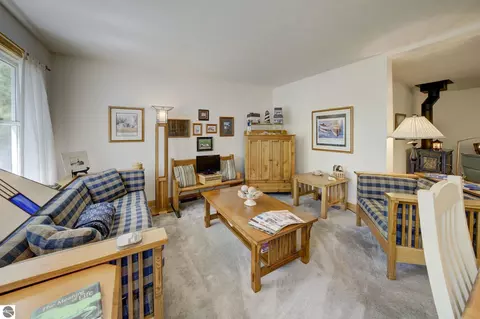 Living - 4451 S Hemlock Rd, Cedar, MI 49621 photo 5 of 6