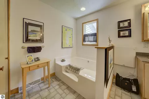 Bath - 4451 S Hemlock Rd, Cedar, MI 49621 photo 2 of 4