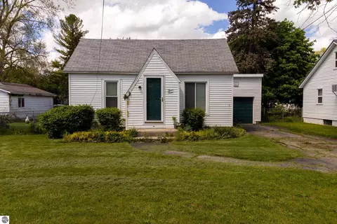 1212 Boulton St, Mount Pleasant, MI 48858