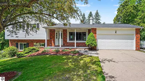1012 Highland St, Mount Pleasant, MI 48858